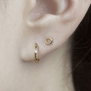 14k Solid Gold Small Open Circle Stud Earring, Dainty Stud Earring, Minimalist Earrings, Lobe Helix Cartilage Piercing, Everyday Earring