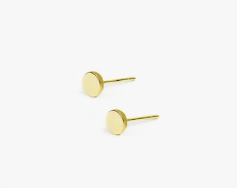 14k Solid Gold Small Circle Stud Earring, Disc Stud, Dainty Earring, Minimalist Earring, Everyday Earring, 14K Daily Wear Gold Earring