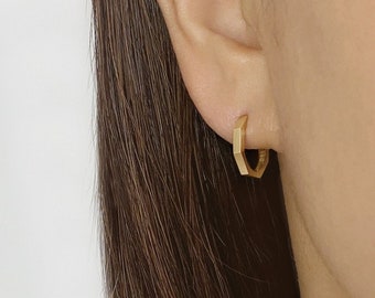 Boucle d'oreille octogonale en or massif 14 carats, boucle d'oreille tous les jours, boucle d'oreille unique, boucle d'oreille Huggie, boucle d'oreille articulée or