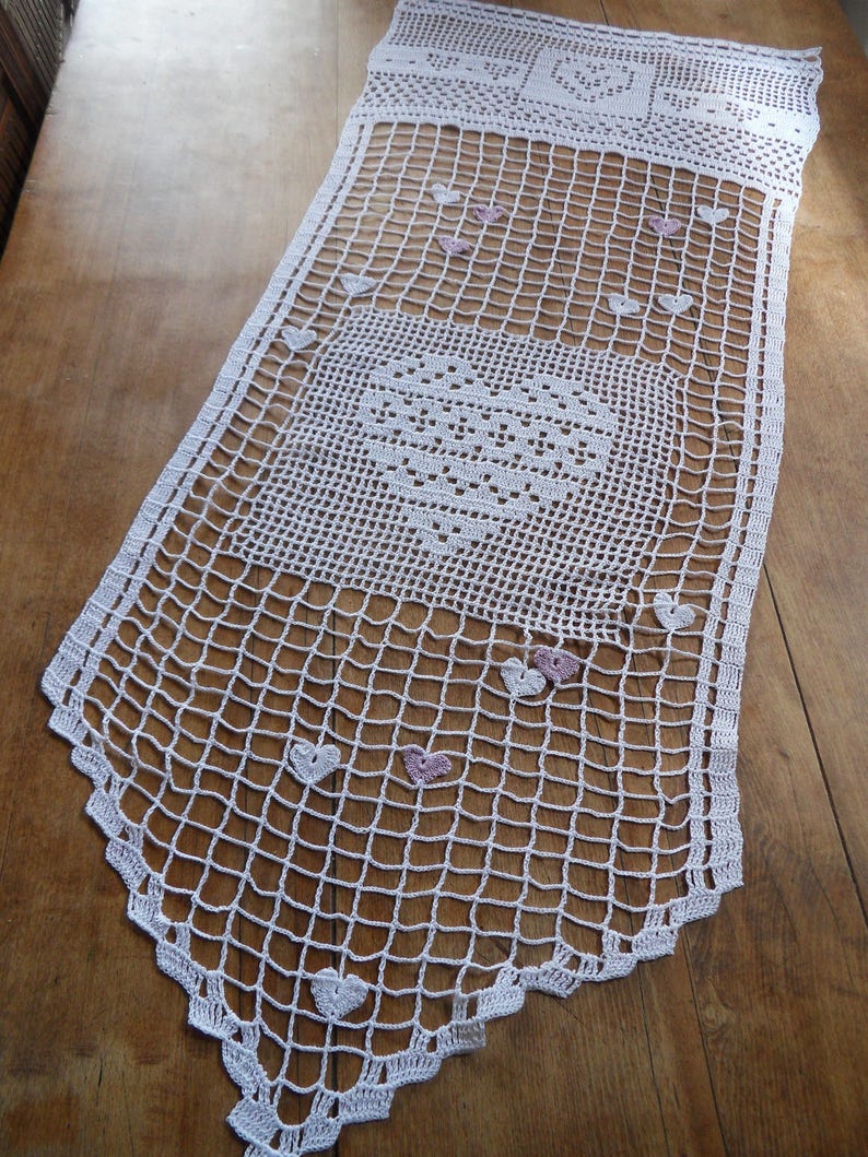 Rideau crochet fait main taille XL le coeur en médaillon et ses touches mauves image 4