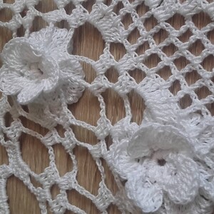 rideau brise bise crochet le jacquard des coeurs et duo de tendres fleurs image 4