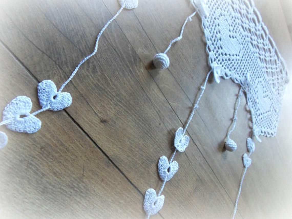 Brise-bise Sur Mesure – Artisanat Français – Motif Rose – Crochet Fait Main