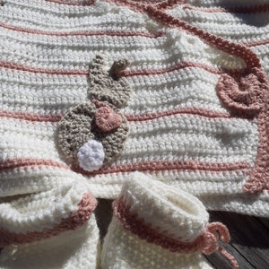 gilet débardeur sans manche façon kimono fille mon amour de lapin bébé 3-6 mois laine au crochet image 3
