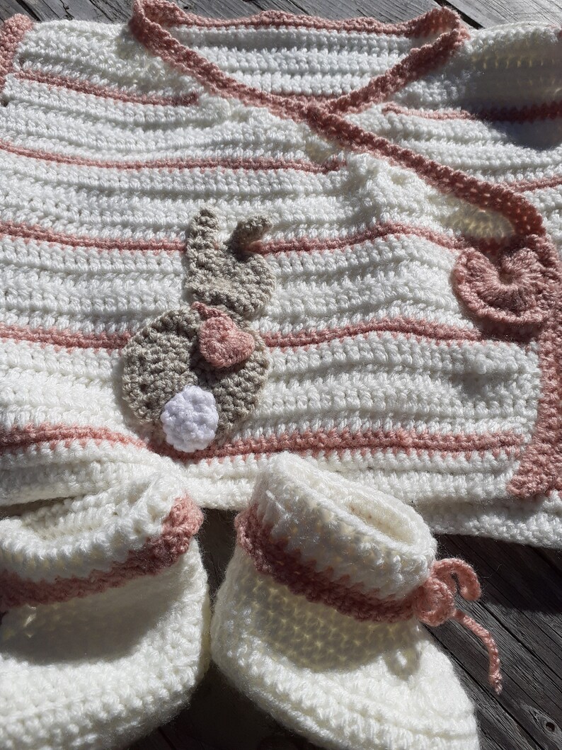 gilet débardeur sans manche façon kimono fille mon amour de lapin bébé 3-6 mois laine au crochet image 3