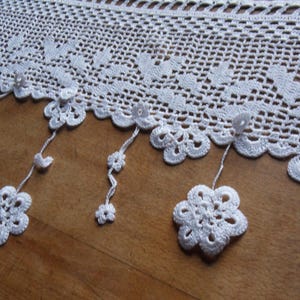 voilage d'autrefois fleurs au crochet d'art blanc image 1