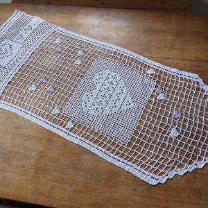 Rideau crochet fait main taille XL le coeur en médaillon et ses touches mauves image 5