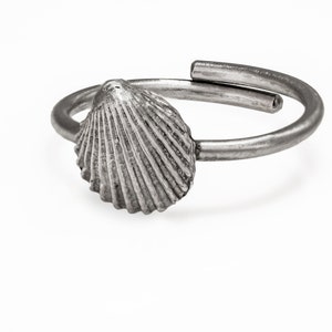 Silver shell ring, Seashell ring, Clam shell ring, Minimal ring, Summer jewelry, Summer Silver ring, Summer ring, Gift for her