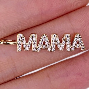 Nuevo colgante con letra del Día de la Madre, accesorio para mamá, collar con colgante de cristal de circonita cúbica incrustada en cobre, joyería, collar con colgante chapado en oro