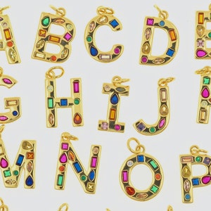 Neue 26 Brief Regenbogen Anhänger Frauen Kupfer Micro Pave KubikZircon Initialen Halskette Anhänger Vergoldet Brief Zubehör Für DIY Schmuck