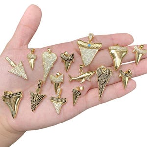 Original Design Shark Teeth Jewelry Pendant Brass Plating Gold Embed Zircon Charms Necklace Pendant Accessories DIY Fashion Jewelry Making