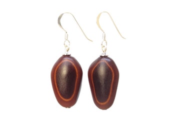925/1000 silver earrings and Guanacaste seed (Enterolobium cyclocarpum) from the West Indies