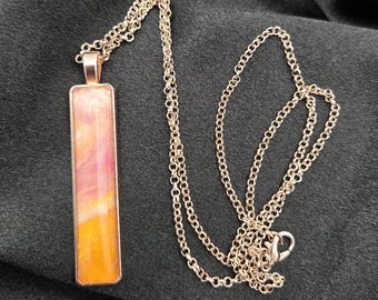 Golden Hour Drift – Sunset-Inspired Abstract Bar Pendant Necklace