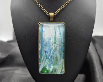 Tidal Light – Ocean-Inspired Abstract Pendant Necklace