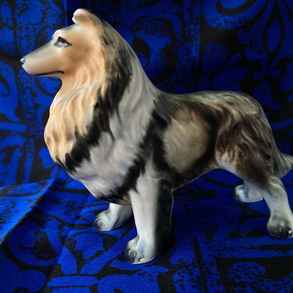 Rough Collie porcelain dog figurine, Enesco, Japan, herding dogs, working breeds, long haired, sheep herding, shepherd