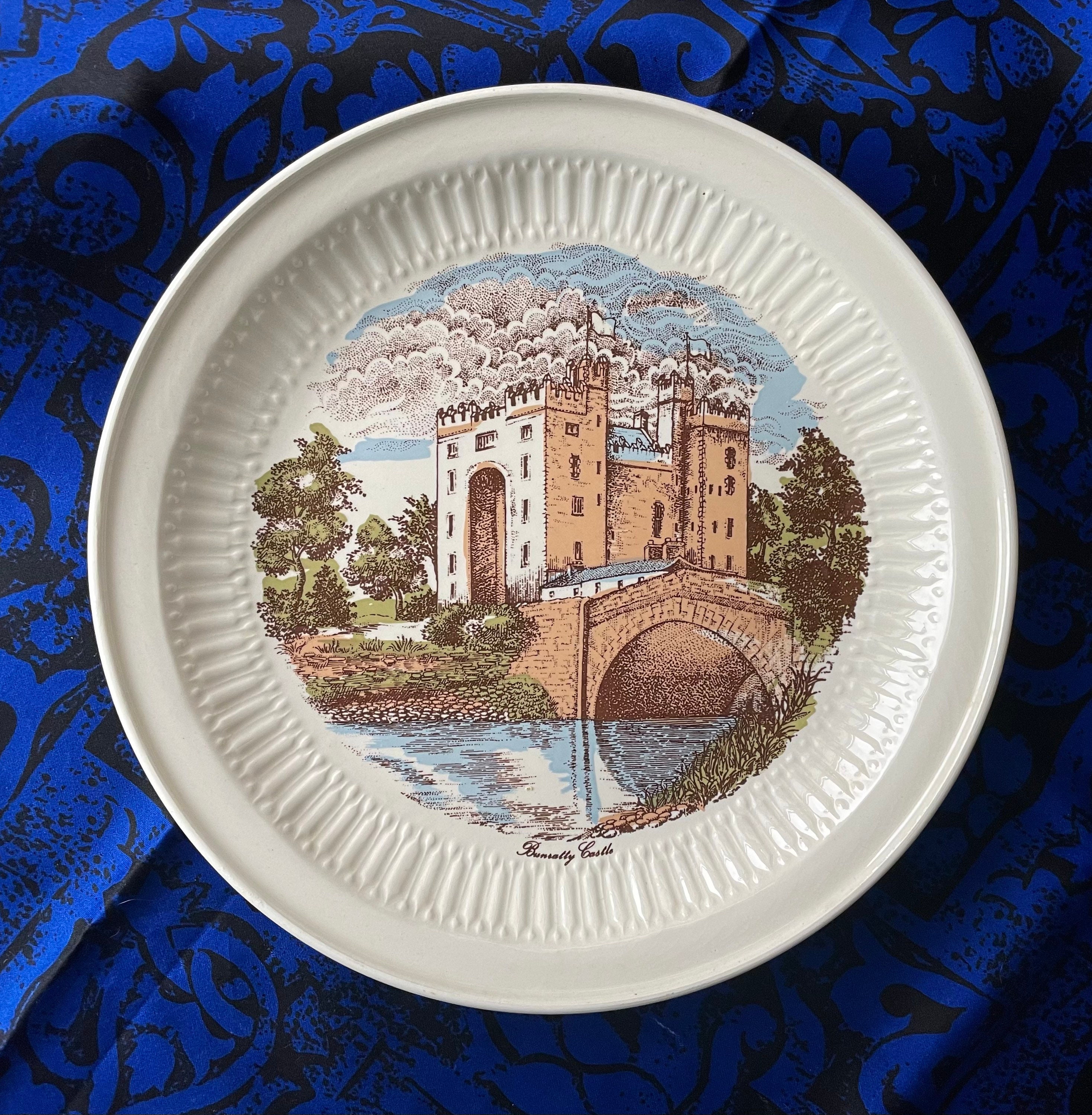 Rare Irish Carrigaline Pottery Bunratty Castle plate, Carrig Ware, 1970s, Medieval, Irish history, Ireland, Normans