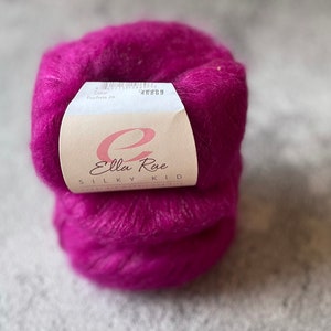 Włóczka z jedwabiu moherowego w kolorze fuksji: Ella Rae Silky Kid, motek 25 g