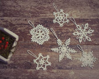 6 Different design white crochet snowflakes/hanging snowflakes/Christmas decor/winter wedding favors/Christmas tree ornaments/Baptism decor