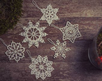 Set of 6 different design white crochet snowflakes/Christmas tree decor/winter wedding decoration /hanging snowflakes