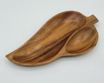 Wood Serving Dish Leaf Shaped Handcarved from Monkeypod Wood Very Decorative Piece of Treen