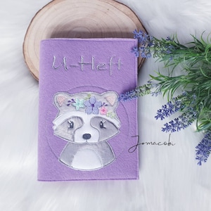 U-Heft Hülle aus Filz | Heft U-Untersuchungen | Boho Waschbär mit Blüten | mit Name möglich | Farbwahl