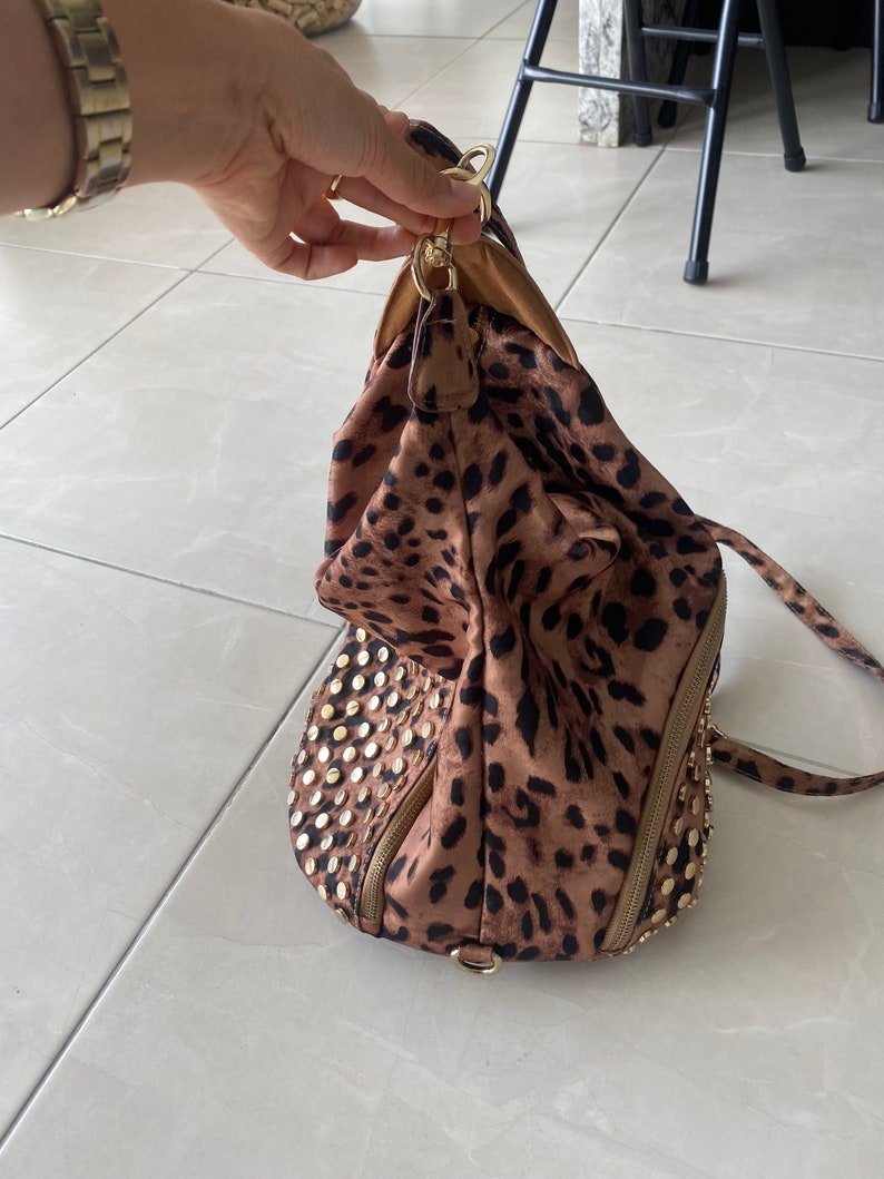 Chez Fine Leather Goods Animal Print Bag. Very good Chez Fine Leather Goods Animal Print Bag. Very good