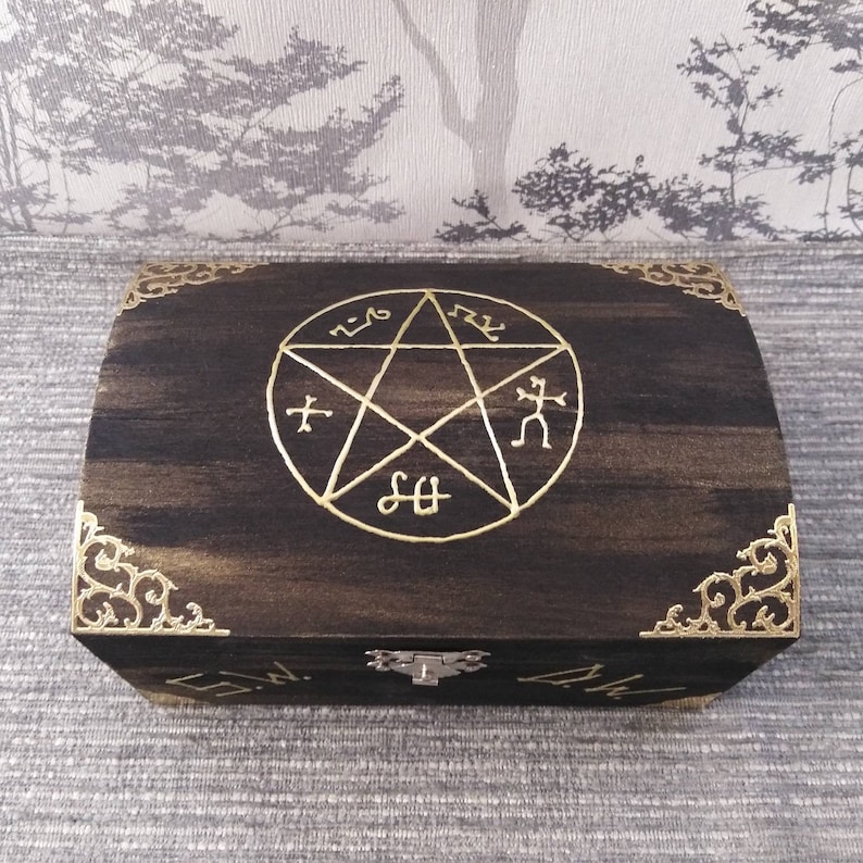Supernatural Family Business Protection Box. Demon trap, pentagram, Angel, Winchester, curse box, jewellery box, jewelry box, gift image 3