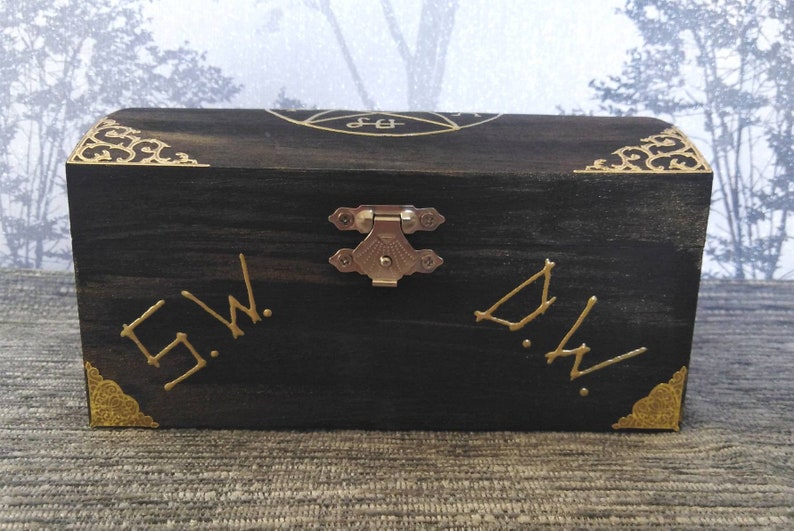 Supernatural Family Business Protection Box. Demon trap, pentagram, Angel, Winchester, curse box, jewellery box, jewelry box, gift image 4