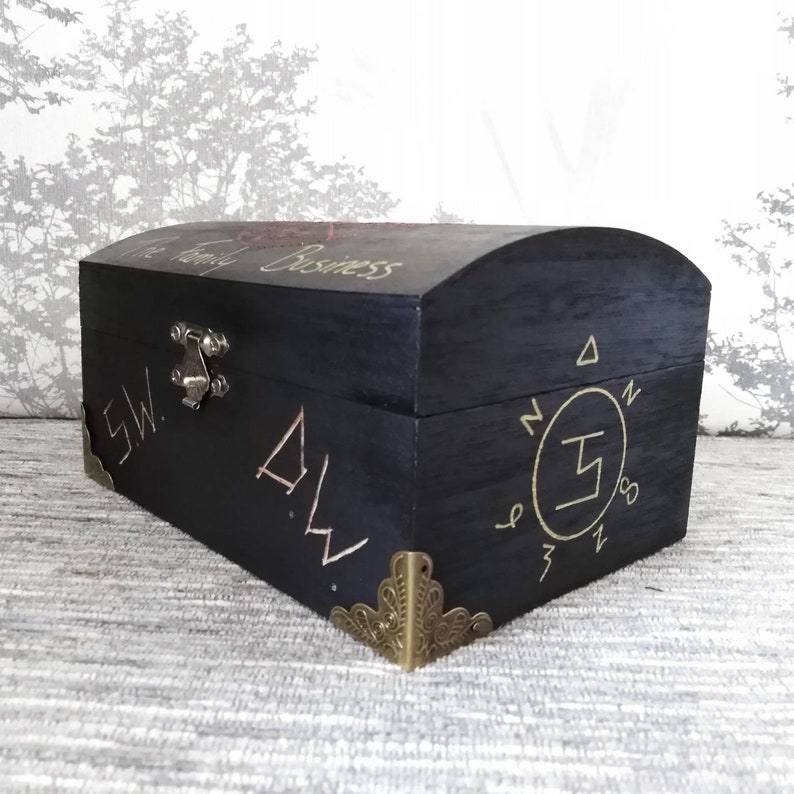 The Family Business Supernatural Inspired keepsake Box. Saving people and hunting things. Angel, Sam and Dean, pentagram, cain image 5