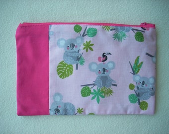 Trousse d'école rose avec koalas. Petite pochette façon patchwork.