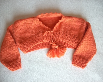 Boléro pour bébé, tricoté main. Taille 1 an