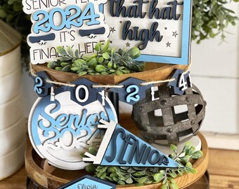 Senior Schilder zwar | Senior Tiered Tablett | Senior 2024 geschnitten Datei | Senior Geschenke svg | Laser bereite Dateien zwar | Glowforge Dateien SVG | Laser geschnitten Datei |