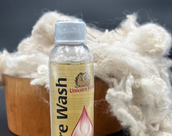 Cuidado de la fibra LAVADO DE FIBRAS: Productos Unicorn Clean de 4 oz. para prendas delicadas, fibras y mucho más.
