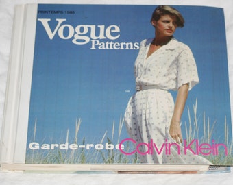 Vogue patterns 1985 store display counter book