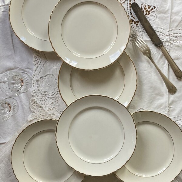 Lot de 6 assiettes plates blanche et or en faïence ancienne Moulin des loups Orchies vaisselle vintage décoration table en fête