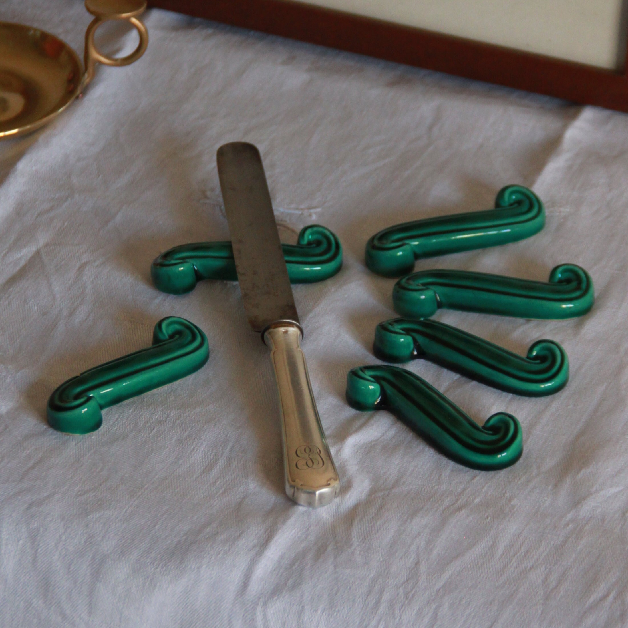 Lot de 6 Anciens Porte-Couteaux en Céramique Vert Vintage Table Fête Décoration