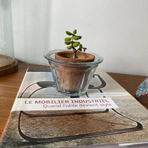 Antieke facetgeslepen kegelvormige glazen jampot