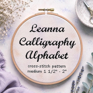 Volledig alfabet kalligrafie kruissteekpatroon | Leanna-script (pdf)