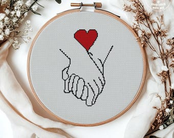Manos y Corazón. Patrón de punto de cruz para San Valentín, bordado de amor moderno (Descarga PDF)