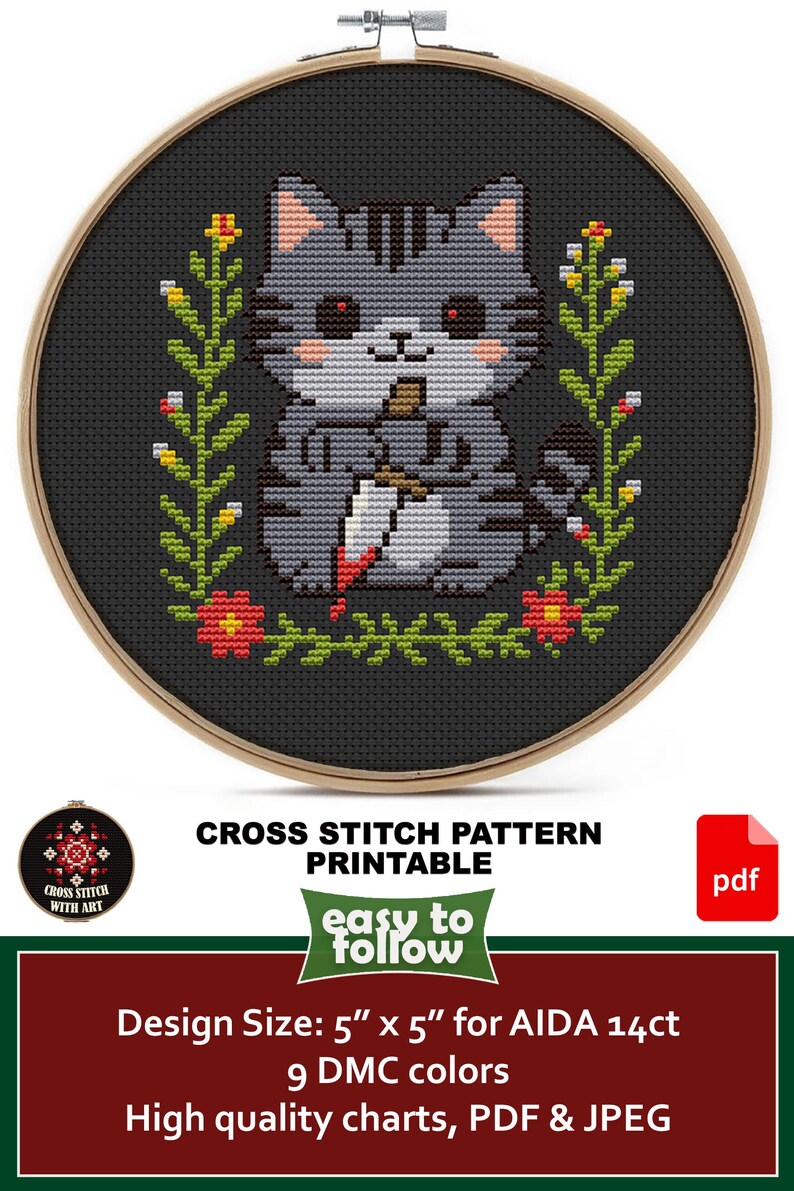 Op de afbeelding: Kruissteekpatroon met een grijze kat met een bloedig mes, omringd door een bloemenkrans, in een houten borduurring. Het ontwerp is 12,7 cm x 12,7 cm groot. Inclusief PDF- en JPEG-bestanden.