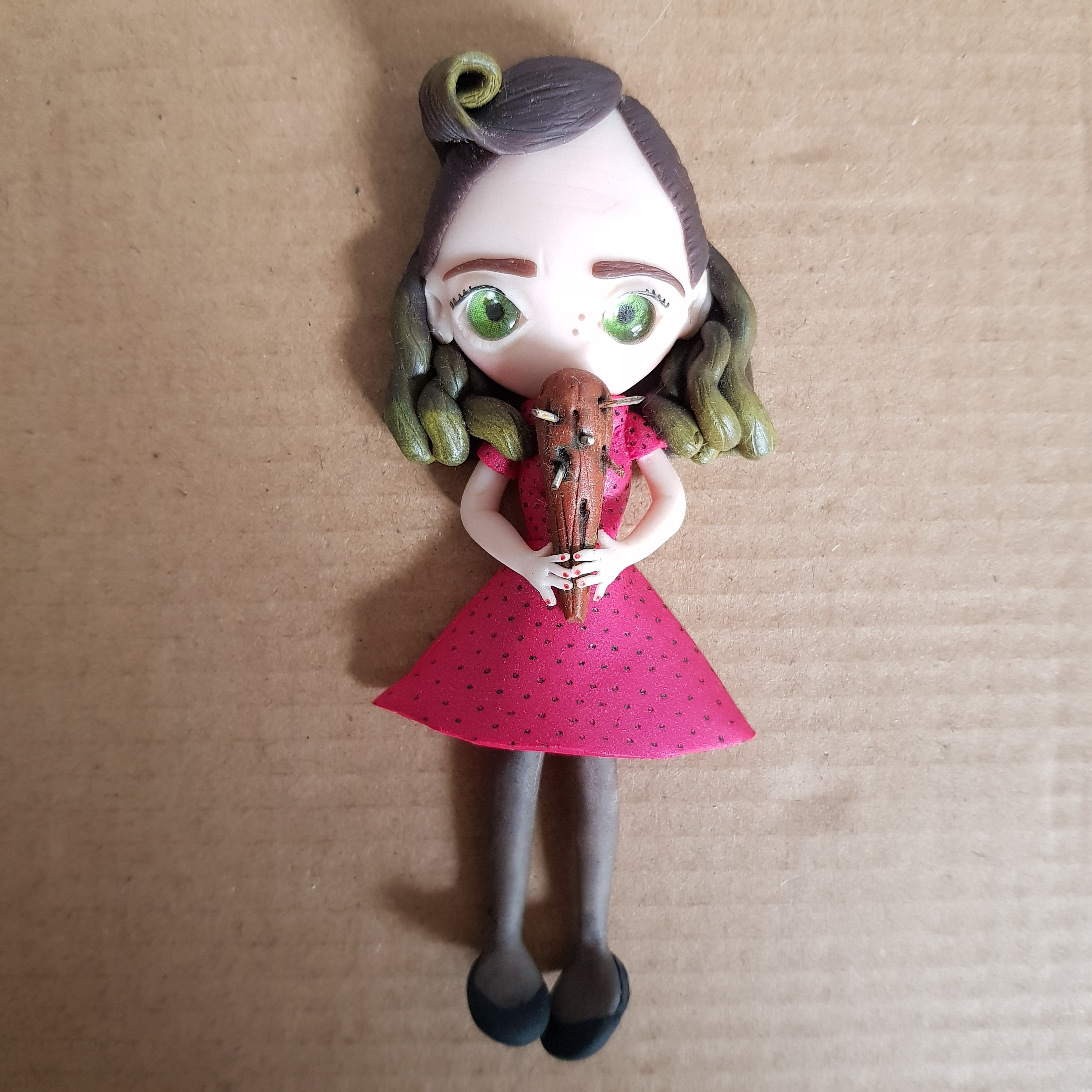 Figurine Blanche Gourdin