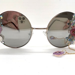 PRETTY Silver Round Flower Sunglasses