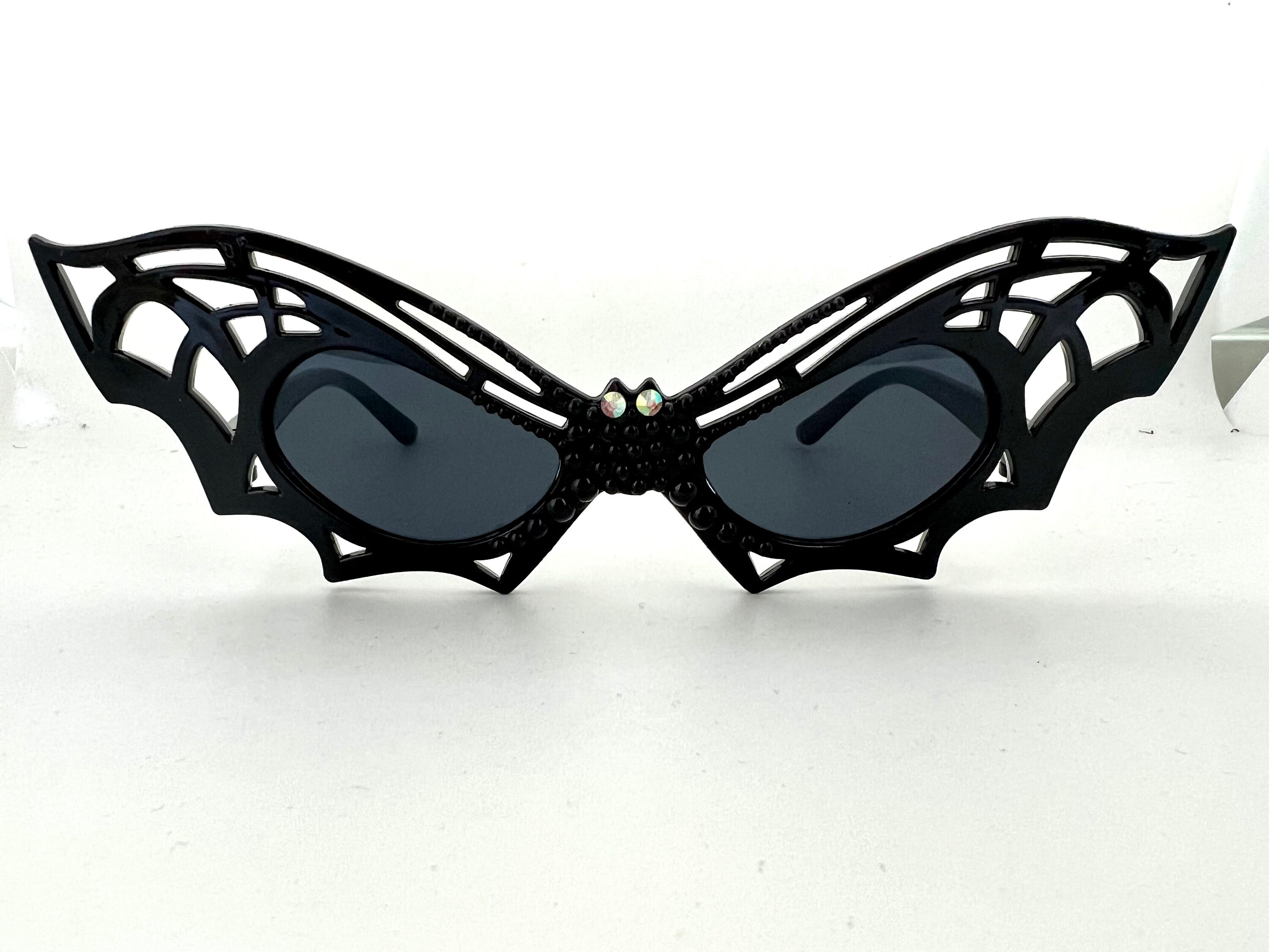 Guqqeuc Bat Eyeglass Chain Sunglasses Strap for Women Men Black Bat Eyewear  Glasses Chains for Halloween Cosplay Costume Accessories