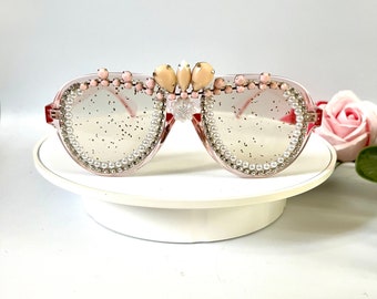 Women's Pretty Retro Style Vintage Sunglasses, Festival Designer Unique Sunglasses - Light UV