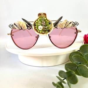 Lunettes de soleil ornées de coquille de sirène pour femmes, accessoires de sirène uniques, tenue de Festival de couronne rose, nuances uniques faites à la main