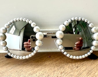 Pearl Round Sunglasses with Mirrored Lenses