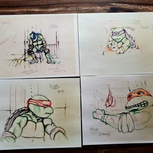 TMNT 90s film April O&#39;Neil on screen drawings