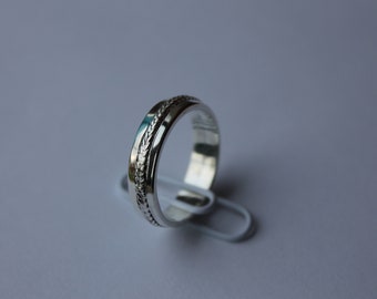 Silverring med flätad design