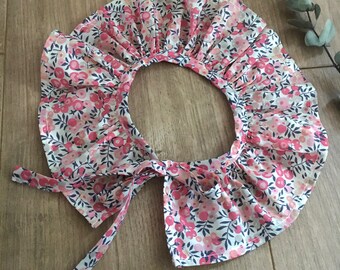 Removable ruffled child's collar in Liberty Wiltshire sweet pea fabric