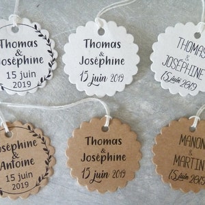 set of 40 round labels, 6 possible choices for guest gift, wedding, baptism, in kraft