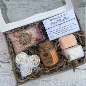 Pamper Hamper Spa Shower Gift Set Box For Daughter Friend New Mum Teen, Birthday Christmas Gift For Her, Self Care Hug In A Box Secret Santa